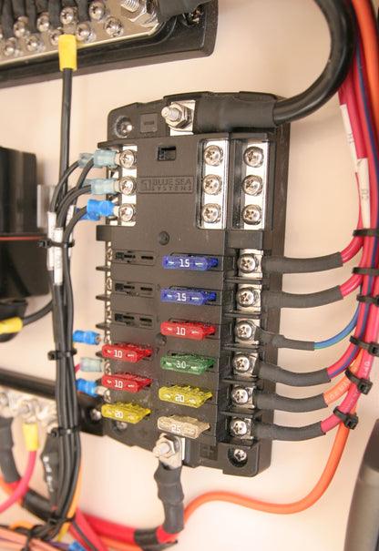 ST Blade Fuse Block - 12 Circuits with Negative Bus and Cover 5026